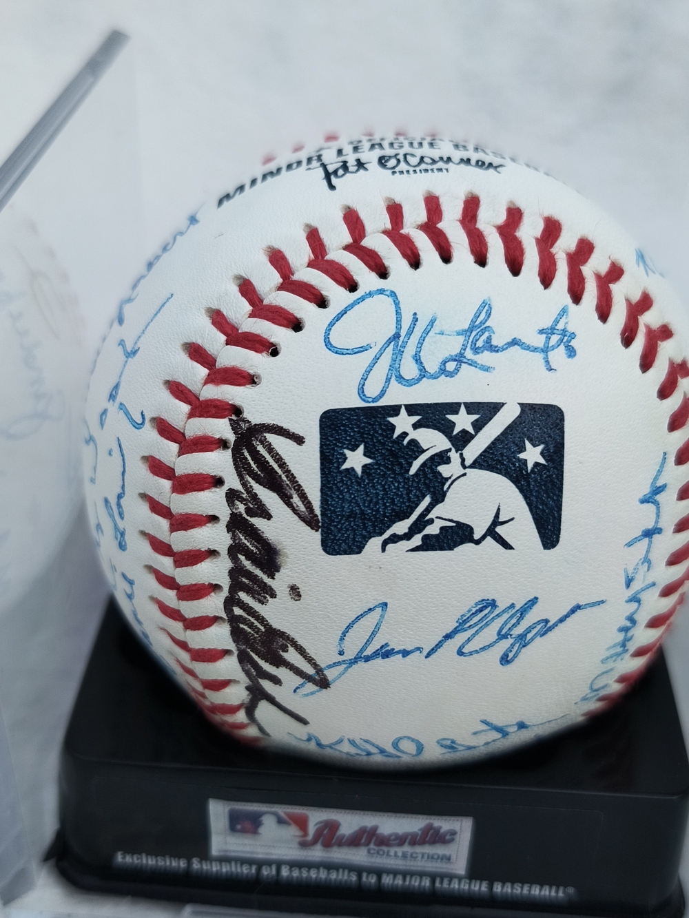 "2013" Tennessee Smokies Signed Baseball- Baez, Bryant Signatures and more wCase